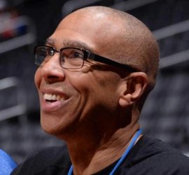 维斯塔潘起步良好暂时领跑，皮亚斯特里过掉诺里斯上至第2（维斯塔潘发车强势暂居榜首，皮亚斯特里超越诺里斯升至第二）