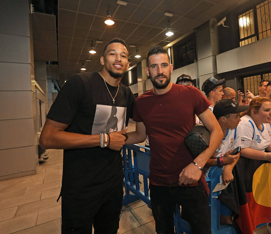 莱切vs都灵首发：斯图利奇领衔！弗拉西奇、亚当斯、贝里沙在列（莱切对阵都灵首发出炉：斯图利奇领衔，弗拉西奇、亚当斯、贝里沙入选）