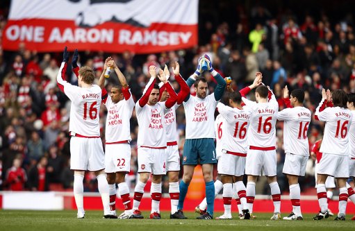 马卡：许多球探想在青年欧冠上考察霍安，但他却没参加比赛（马卡报：众多球探原计划在青年欧冠考察霍安，然而他未出场）