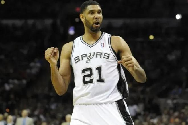 记者：缺席友谊赛，谢什科已经告诉队友们他将离队（记者：谢什科缺席友谊赛，已向队友表明将离队）