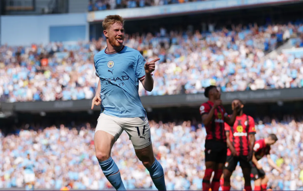 赫内斯：拜仁再次成为一座堡垒；孔帕尼像老母鸡一样保护球员（赫内斯：拜仁重铸堡垒气质；孔帕尼悉心护航球员）